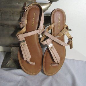 TOMMY HILFIGER SANDLES THONG, BUCKLE 9 1/2 M